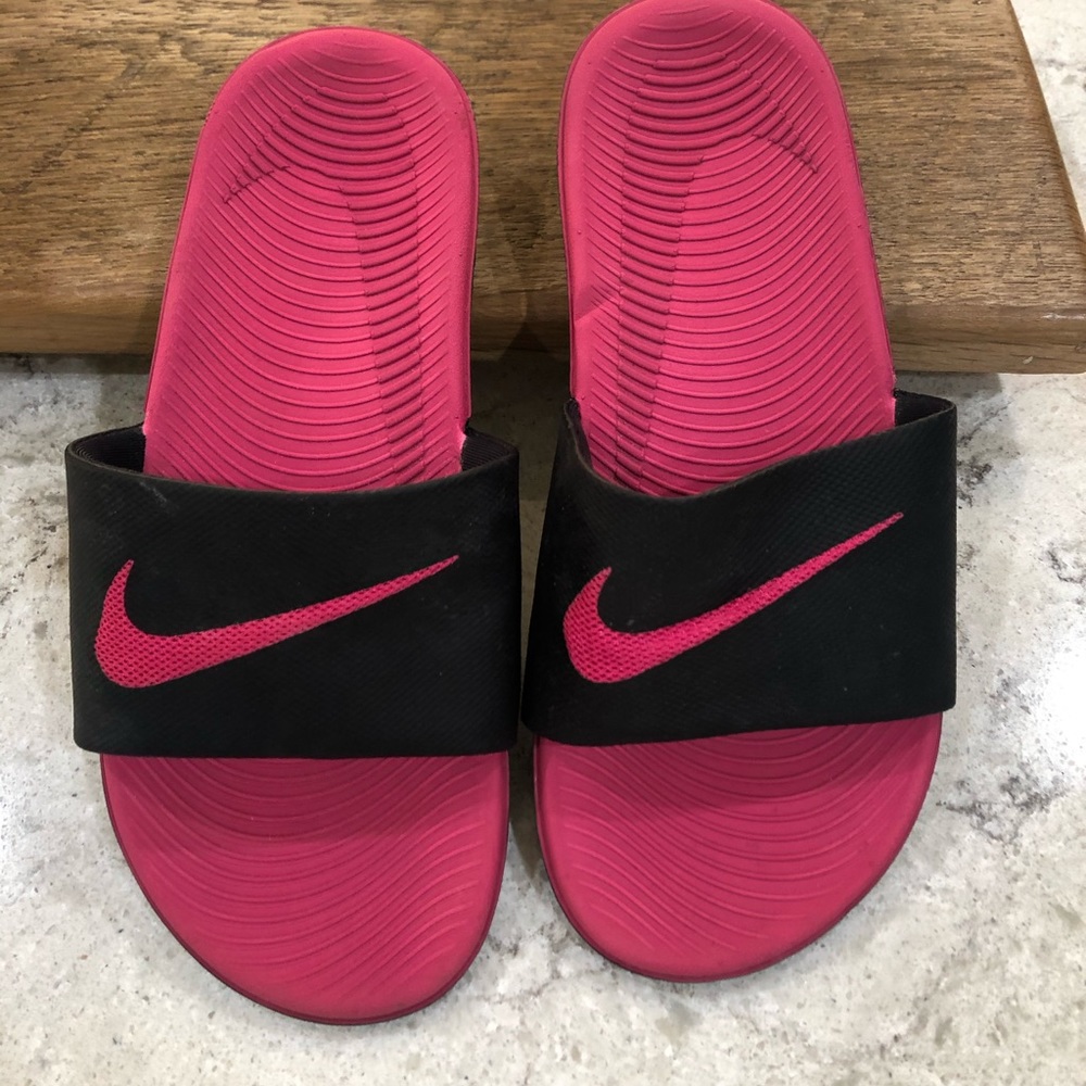 Nike slides